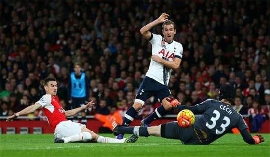 一辈足球人 一辈足球人